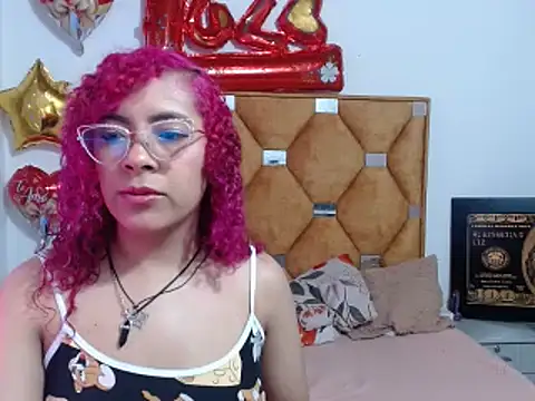 CATTALINAHOT online show from April 7, 2:56 am