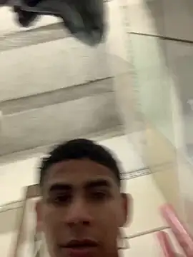 Snapshot of Novindot23cm chatting on January 13, 7:52 pm Novindot23cm online show from January 13, 7:52 pm