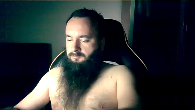 LondonMan1988 online show from February 18, 5:09 pm