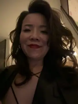 anna yngs online show from February 9, 3:38 pm