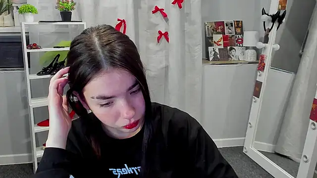 Snapshot of Marissa_Garcia chatting on September 9, 6:18 pm Marissa Garcia online show from September 9, 6:18 pm