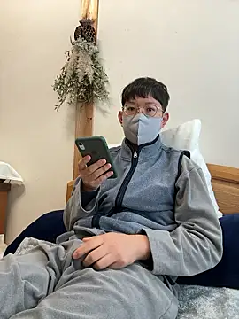 tom19899q online show from November 29, 10:24 pm