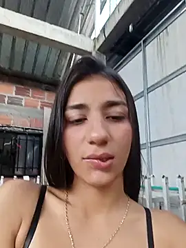 Snapshot of -juicy_ chatting on October 3, 8:50 pm -juicy  online show from October 3, 8:50 pm