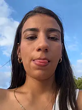 -juicy  online show from November 3, 9:38 pm