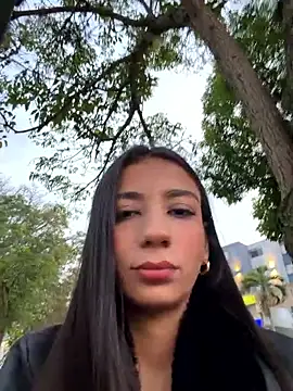 -juicy  online show from March 11, 11:00 pm