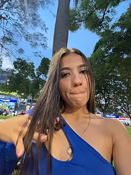 -juicy  online show from April 11, 11:09 pm