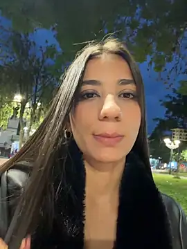 -juicy  online show from April 12, 11:21 pm