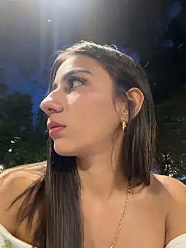 -juicy  online show from May 20, 11:33 pm