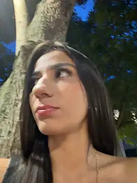 -juicy  online show from May 23, 11:20 pm
