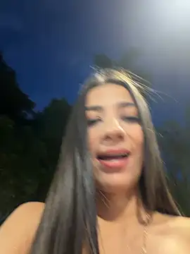-juicy  online show from May 24, 11:32 pm