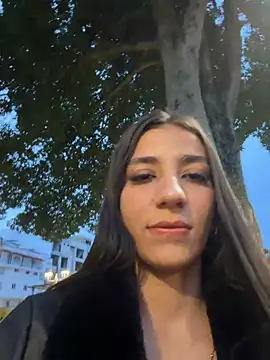 -juicy  online show from June 4, 11:11 pm
