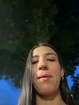 -juicy  online show from June 9, 11:27 pm