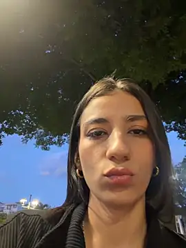 -juicy  online show from June 10, 11:24 pm