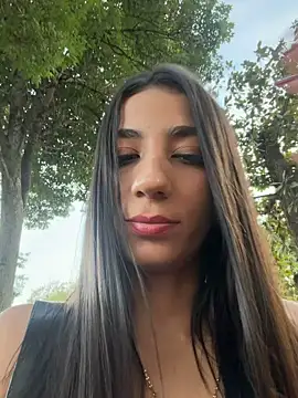 -juicy  online show from June 12, 10:52 pm