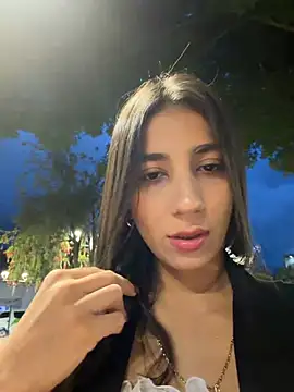-juicy  online show from June 18, 11:31 pm