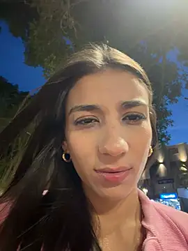 -juicy  online show from July 21, 11:40 pm