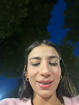 -juicy  online show from July 22, 11:40 pm
