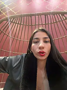 -juicy  online show from July 26, 10:38 pm