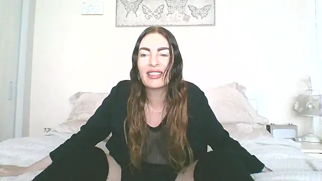 Snapshot of EllaKent chatting on April 25, 2:03 pm EllaKent online show from April 25, 2:03 pm