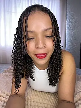 Yasmin777  online show from September 18, 9:06 pm