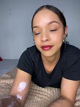 Yasmin777  online show from December 19, 11:56 pm