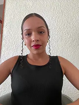 Yasmin777  online show from February 18, 6:48 pm