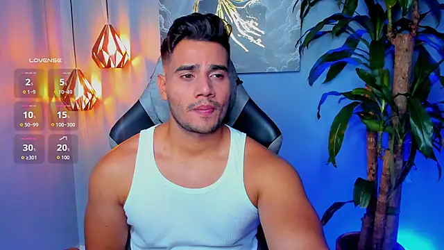 AndresR3 online show from November 30, 8:35 pm