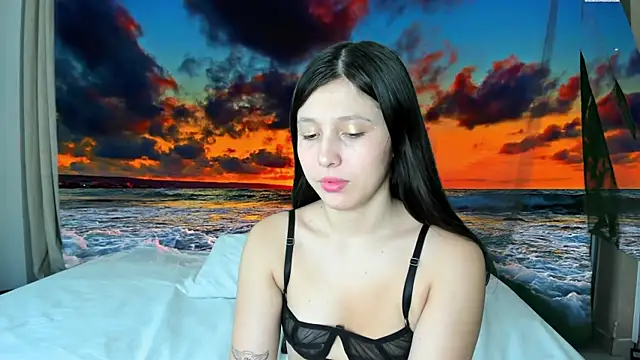 isa Leo online show from November 29, 8:45 pm