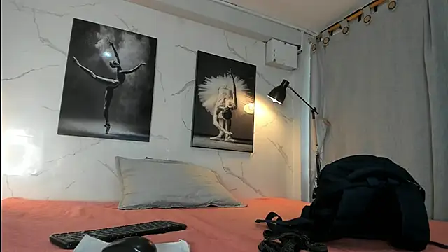 David niet online show from October 30, 5:46 pm