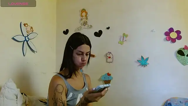 Snapshot of Akasha001 chatting on October 8, 2:47 pm Akasha001 online show from October 8, 2:47 pm