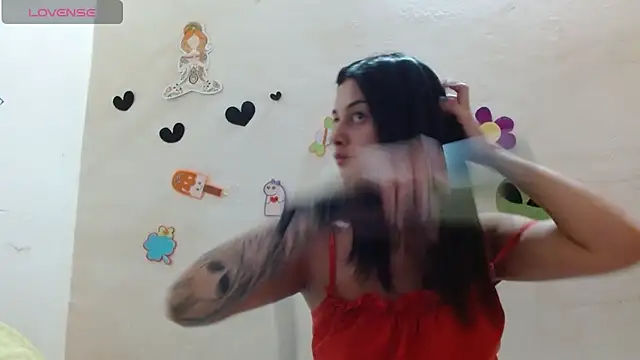 Snapshot of Akasha001 chatting on October 9, 3:04 am Akasha001 online show from October 9, 3:04 am