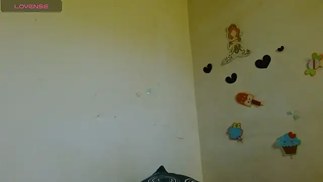 Akasha001 online show from November 11, 8:31 pm