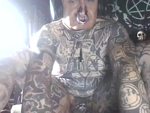 Snapshot of object857 chatting on October 23, 10:08 pm object857 online show from October 23, 10:08 pm