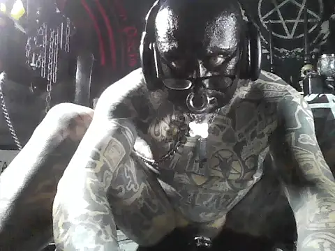 Snapshot of object857 chatting on November 30, 9:24 am object857 online show from November 30, 9:24 am