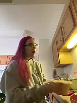 Snapshot of MommaBigTits24 chatting on March 30, 8:10 pm MommaBigTits24 online show from March 30, 8:10 pm