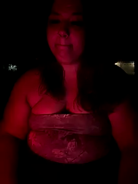 Snapshot of 1n0nlythroat chatting on September 17, 7:32 am 1n0nlythroat online show from September 17, 7:32 am