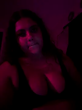 Snapshot of 1n0nlythroat chatting on September 24, 3:21 am 1n0nlythroat online show from September 24, 3:21 am