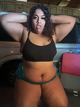 Snapshot of 1n0nlythroat chatting on September 28, 6:24 pm 1n0nlythroat online show from September 28, 6:24 pm