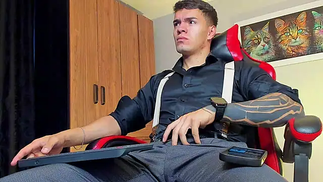 ALPHA DOMINUS  online show from November 3, 4:03 am