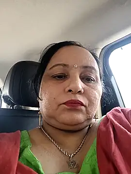 Snapshot of Sexyshott chatting on October 19, 9:32 am Sexyshott online show from October 19, 9:32 am