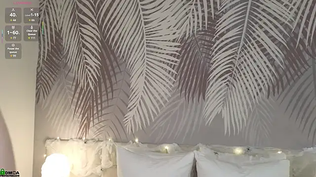 Snapshot of LolaPrise chatting on October 18, 1:41 am LolaPrise online show from October 18, 1:41 am