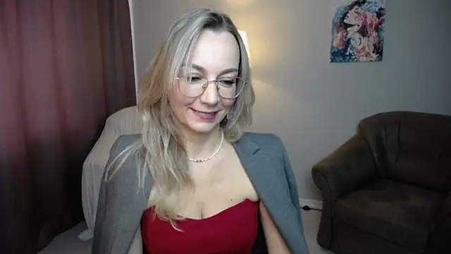 Snapshot of Ava_Elior chatting on October 4, 9:51 am Ava Elior online show from October 4, 9:51 am