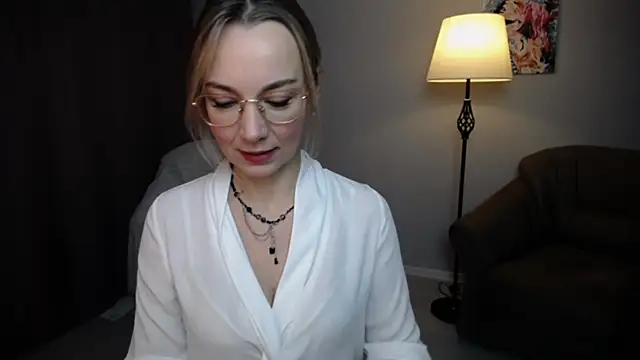 Snapshot of Ava_Elior chatting on October 20, 10:05 am Ava Elior online show from October 20, 10:05 am