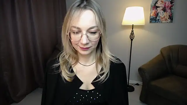 Snapshot of Ava_Elior chatting on November 14, 10:58 am Ava Elior online show from November 14, 10:58 am