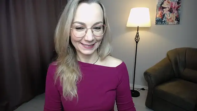 Snapshot of Ava_Elior chatting on November 16, 5:57 am Ava Elior online show from November 16, 5:57 am