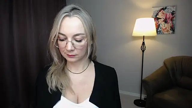 Snapshot of Ava_Elior chatting on November 28, 10:07 am Ava Elior online show from November 28, 10:07 am