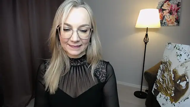 Snapshot of Ava_Elior chatting on December 3, 10:35 am Ava Elior online show from December 3, 10:35 am