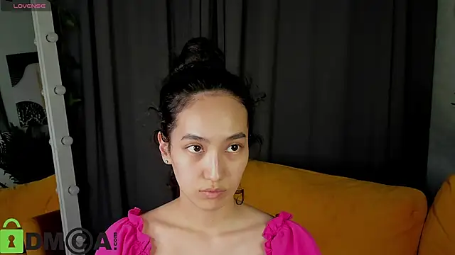 FlirtyAura online show from March 29, 11:32 am