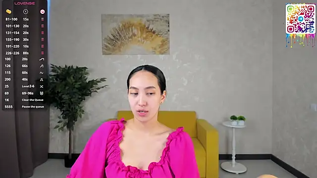 FlirtyAura online show from April 9, 6:19 am