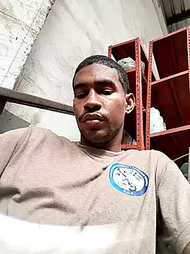 Snapshot of Kesurra chatting on December 4, 6:27 pm Kesurra online show from December 4, 6:27 pm